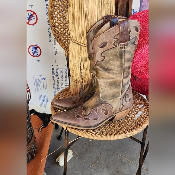 Sassy Western Cowgirl Boots - Picture 9 of 12